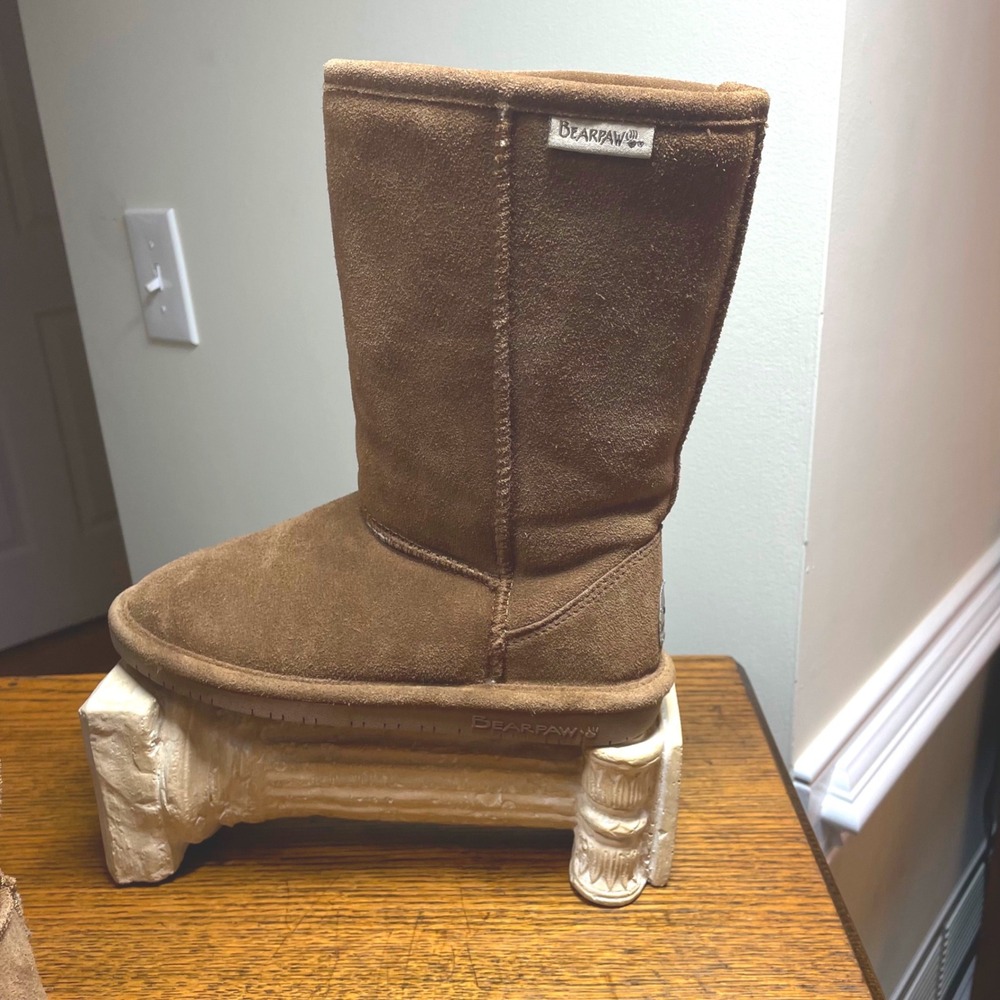 Bearpaw Emma Tall Youth Size 4 Hickory Brown Suede Sheepskin Lined Winter Boots - Picture 7 of 16